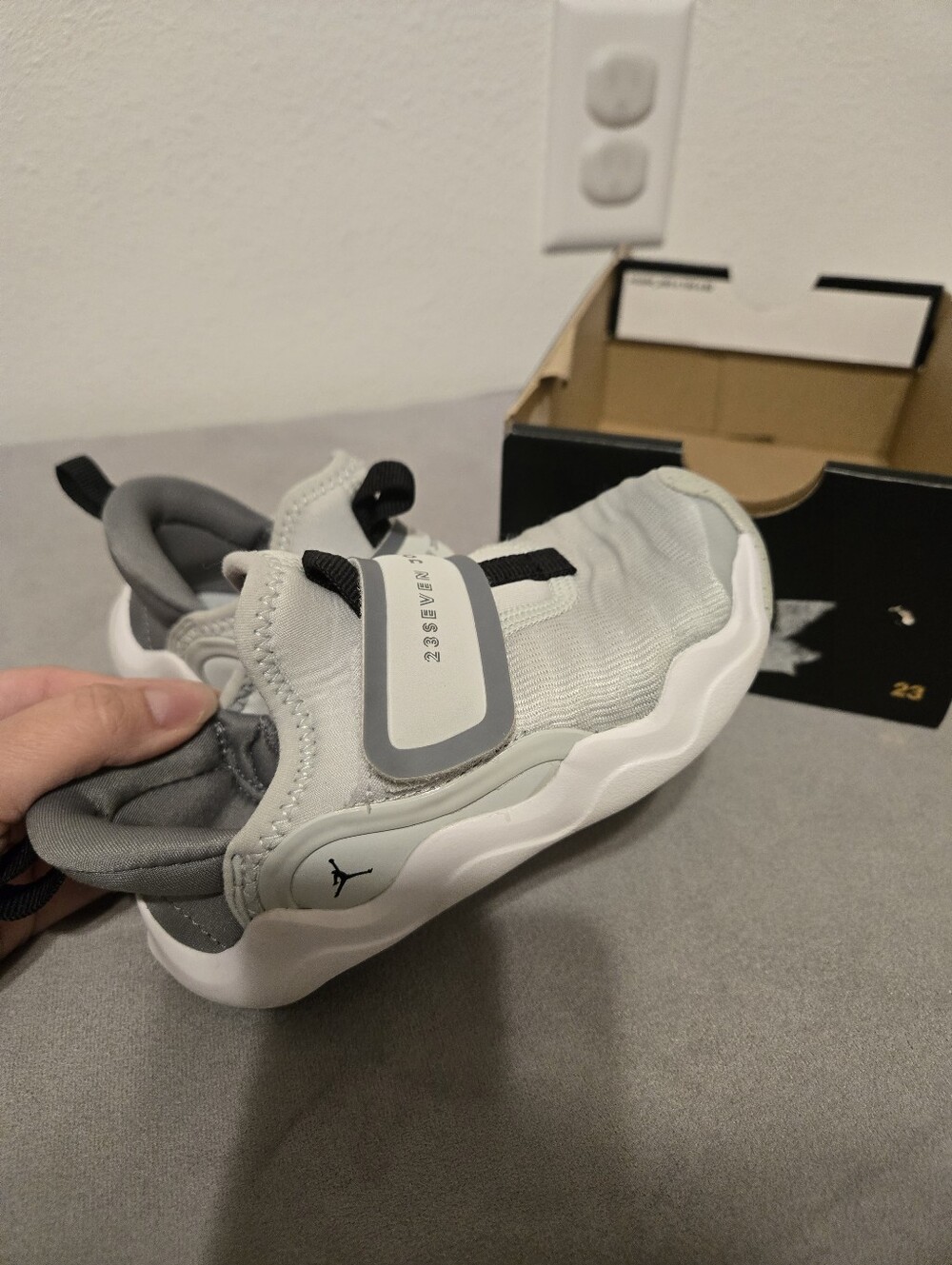 Jordan Kids Light Gray and White Slip-On Sneakers